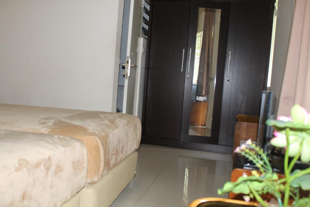 Gondia Guesthouse Jakarta Pokoj fotografie